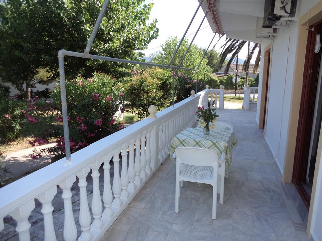 Lithakia  Renesis Studios חדר תמונה
